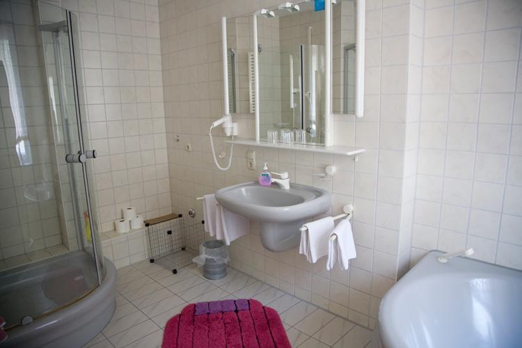 Gasthaus Merkel Hotel Bad Berneck im Fichtelgebirge Pokoj fotografie
